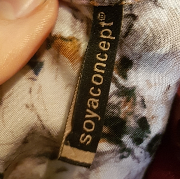 Blouse - Picture 3 of 3